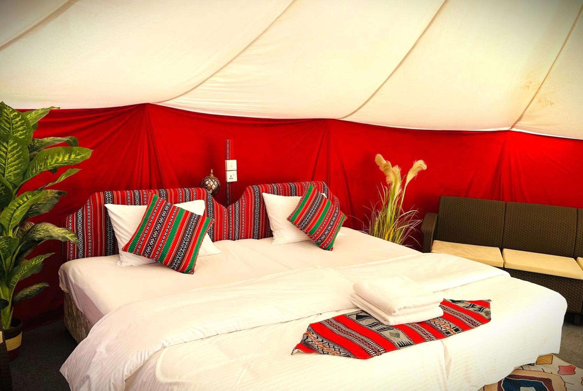 Al Salam Desert Camp Acampamento *